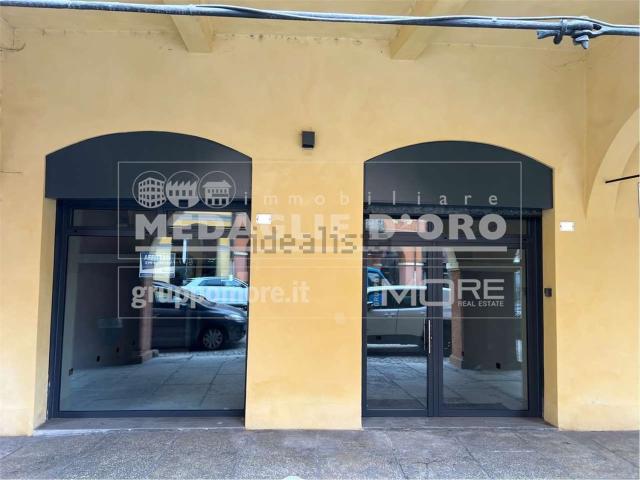 Locale in affitto di 110 m² in Corso Canalchiaro