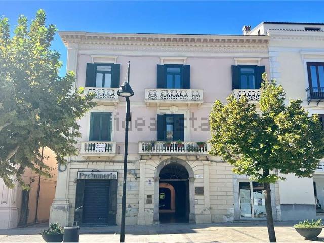 Locale in affitto di 110 m² in Corso Giuseppe Garibaldi