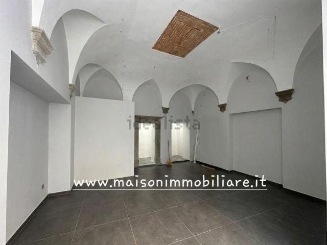 Locale in affitto di 110 m² in Piazza del Duomo