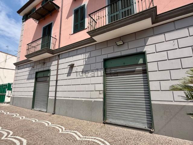 Locale in affitto di 110 m² in Piazza Papa Giovanni XXIII