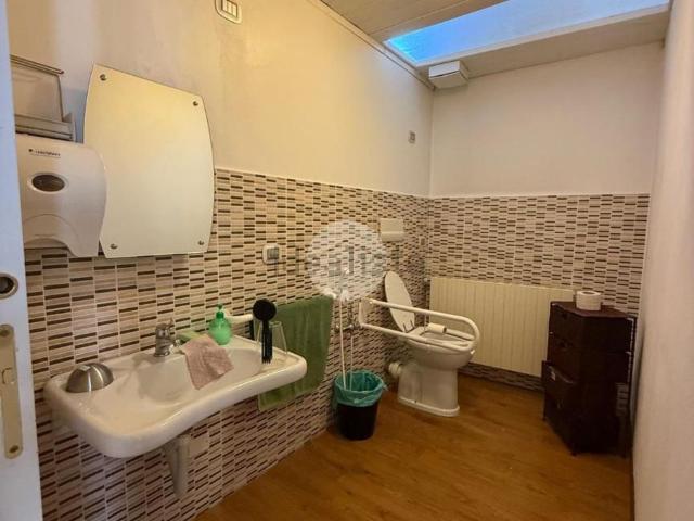 Locale in affitto di 110 m² in Piazza XI Febbraio