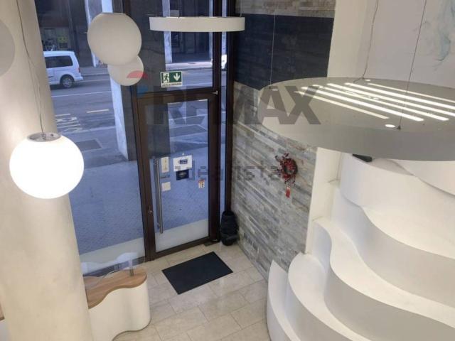 Locale in affitto di 111 m² in Via Maurizio Gonzaga, 5