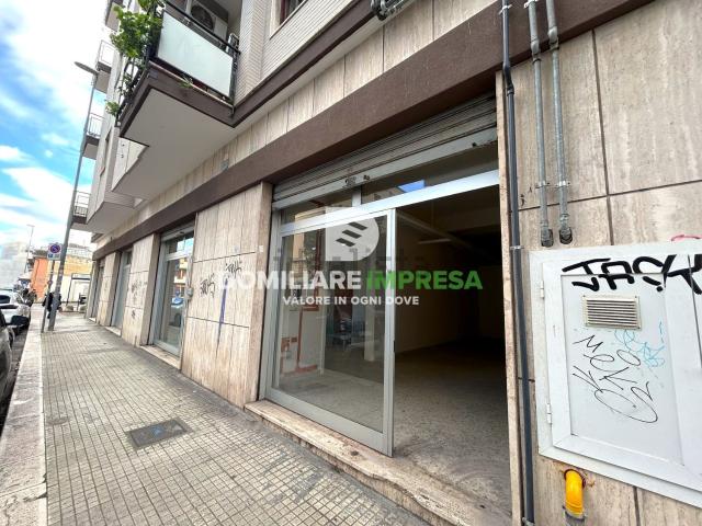Locale in affitto di 112 m² in Via Dalmazio Birago, 6