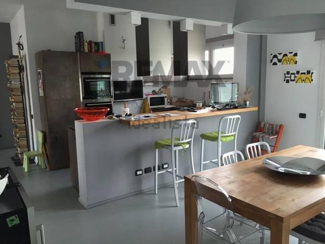 Locale in affitto di 113 m² in Via Caduti di Marcinelle, 11