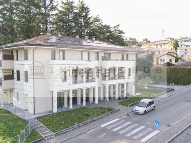Locale in affitto di 113 m² in Via Nobili, 6