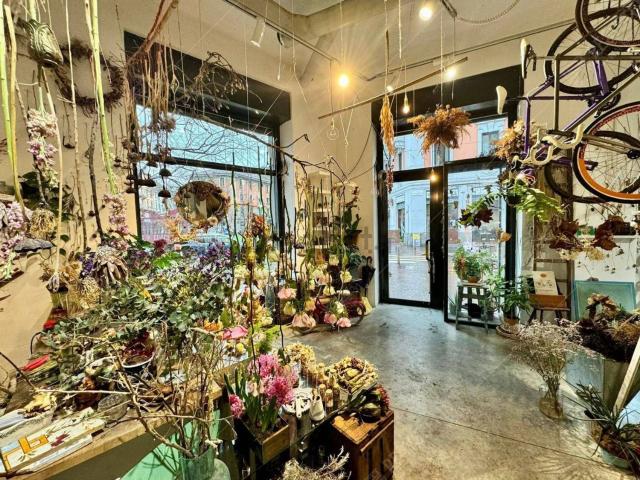 Locale in affitto di 113 m² in Via Nicola D&apos Apulia, 2
