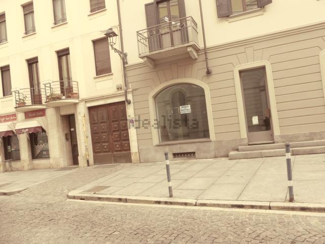 Locale in affitto di 115 m² in Via Galileo Ferraris