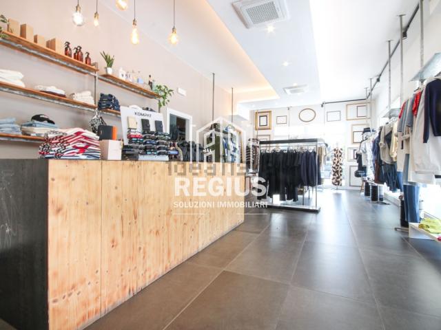 Locale in affitto di 115 m² in Via Guido Reni