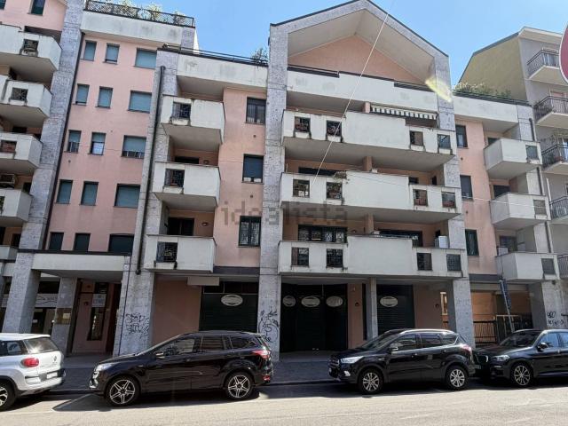 Locale in affitto di 115 m² in Via Felice Cavallotti, 15