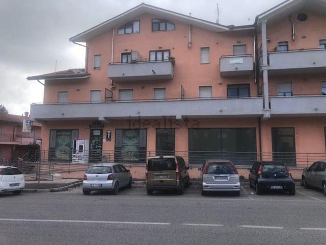 Locale in affitto di 115 m² in Via Luigi Einaudi, 11