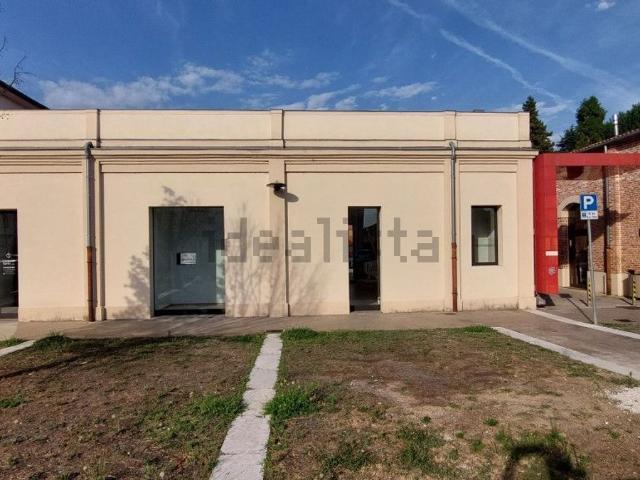 Locale in affitto di 115 m² in Via Sant&apos Antonio da Padova, 8