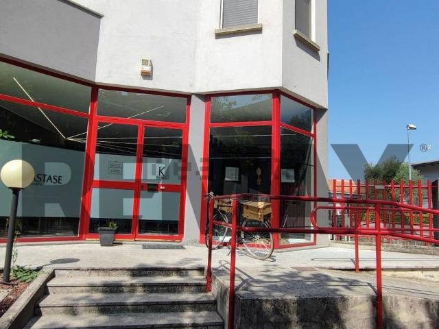 Locale in affitto di 115 m² in Via Torquato Tasso, 29