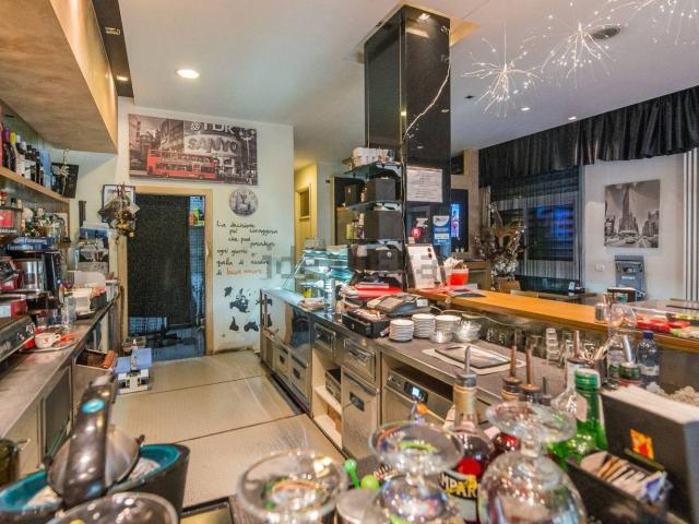 Locale in affitto di 115 m² in Viale Santorre di Santarosa, 29