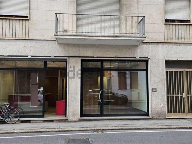 Locale in affitto di 115 m² in Borgo Scroffa, 9