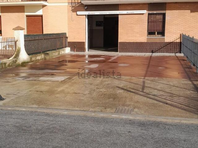 Locale in affitto di 115 m² in Contrada Schito