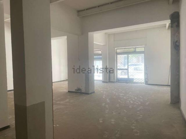 Locale in affitto di 115 m² in Corso Timoleonte