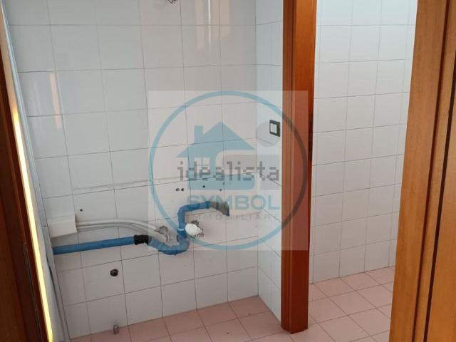 Locale in affitto di 116 m² in Via Moglianese