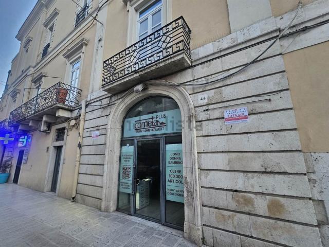 Locale in affitto di 117 m²