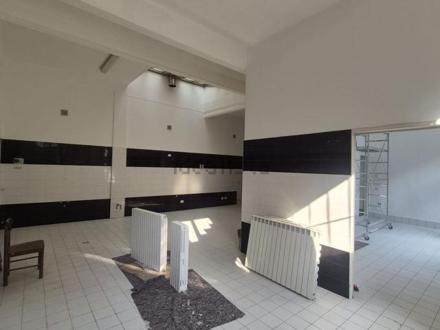 Locale in affitto di 117 m² in Via Don Giovanni Verità