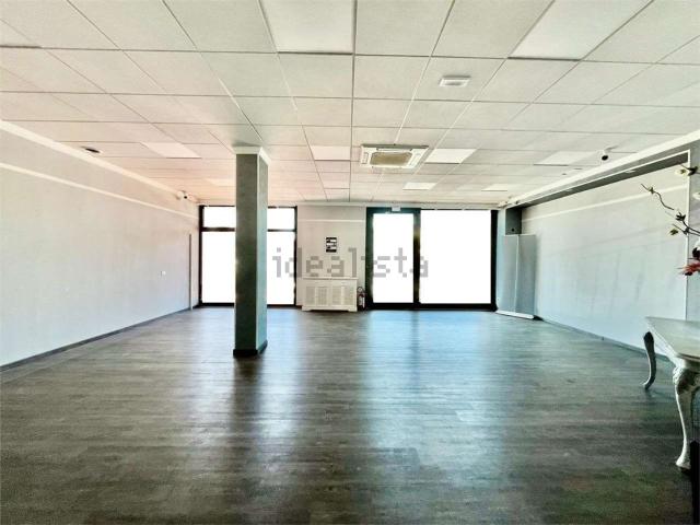 Locale in affitto di 118 m²