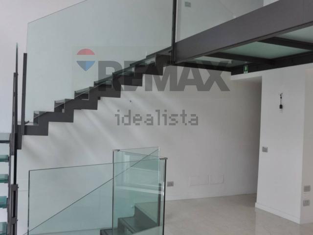 Locale in affitto di 118 m² in Via Alberico Albricci, 9