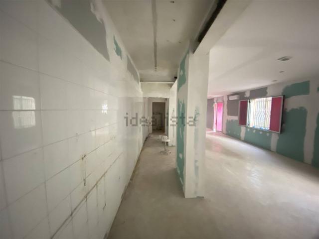 Locale in affitto di 120 m²