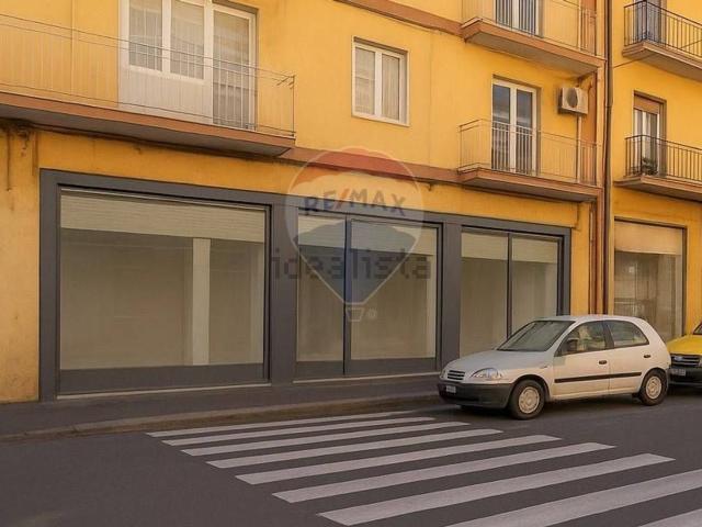 Locale in affitto di 120 m²