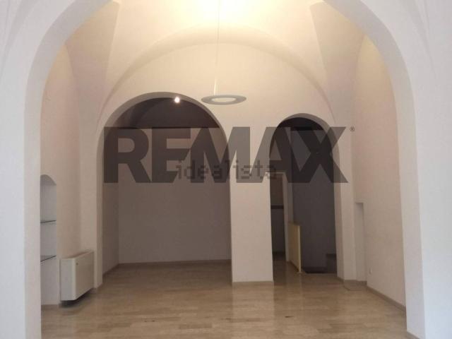 Locale in affitto di 120 m²