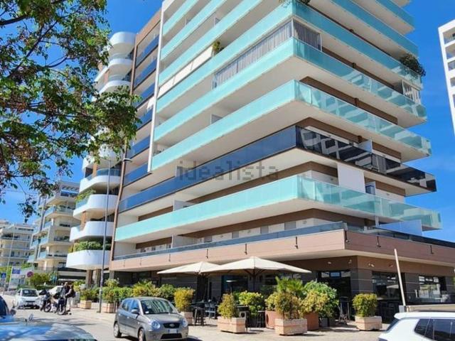 Locale in affitto di 120 m²