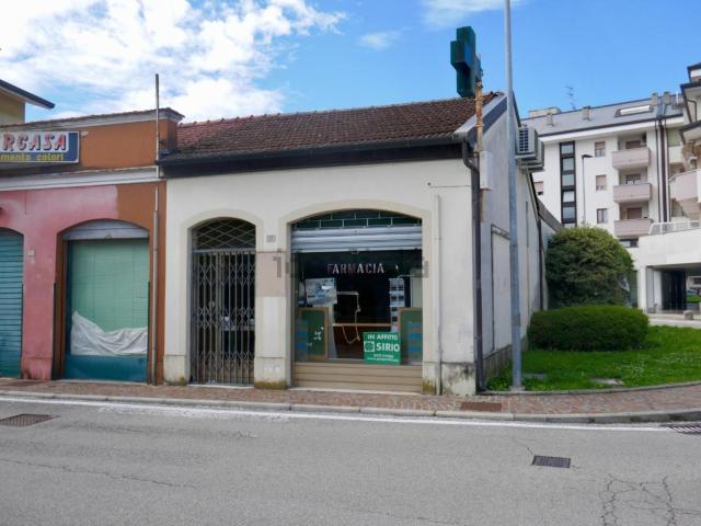 Locale in affitto di 120 m²