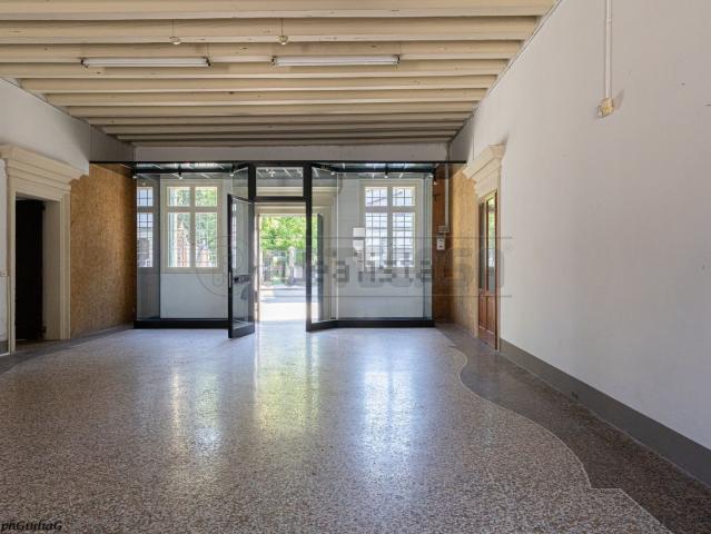 Locale in affitto di 120 m² in Via Capovilla