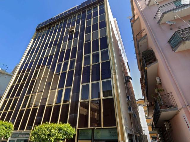 Locale in affitto di 120 m² in Via Giuseppe Mazzini, 21