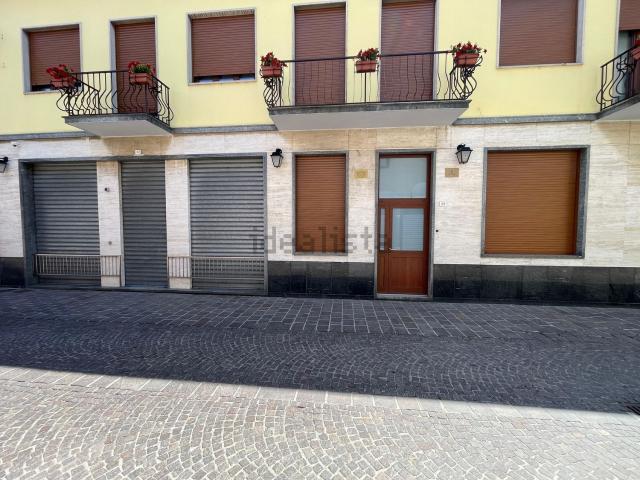 Locale in affitto di 120 m² in Via Giacomo Matteotti, 18