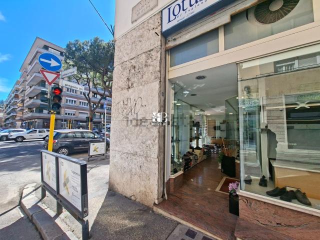 Locale in affitto di 120 m² in Via Gregorio VII