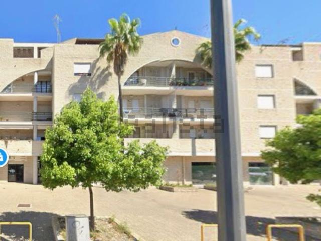 Locale in affitto di 120 m² in Via Guglielmo Massaglia