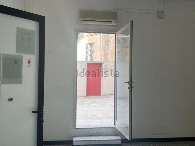 Locale in affitto di 120 m² in Via della Pineta