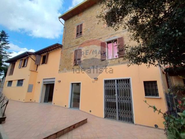 Locale in affitto di 120 m² in Via della Tigre, 30