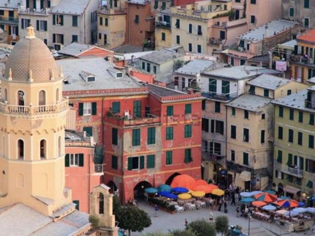 Locale in affitto di 120 m² in Via Elvio Pertinace