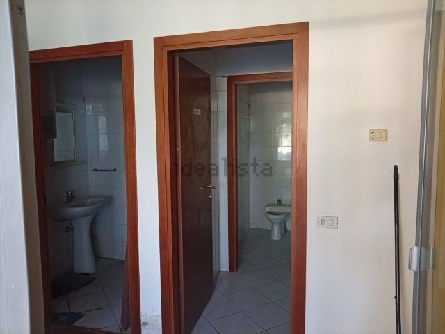 Locale in affitto di 120 m² in Via Ivaldo Aguzzoli