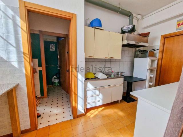 Locale in affitto di 120 m² in Via Leonardo da Vinci