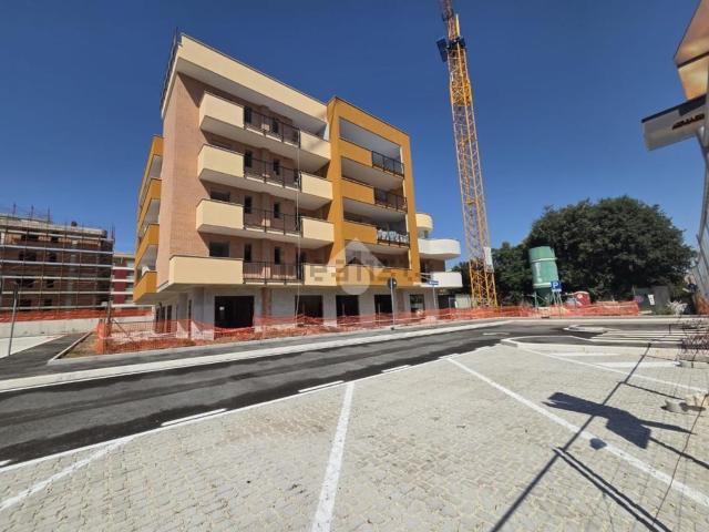 Locale in affitto di 120 m² in Via Lucrezia Romana