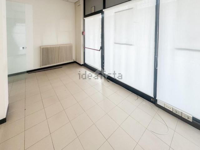 Locale in affitto di 120 m² in Via Masaccio, 29