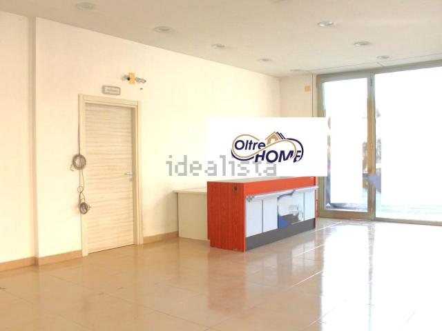 Locale in affitto di 120 m² in Via Siculo Orientale