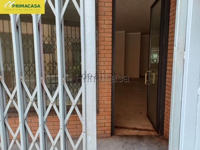 Locale in affitto di 120 m² in Via Paolo Guaitoli