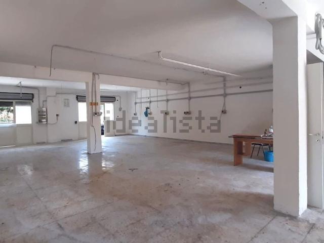 Locale in affitto di 120 m² in Via Raffaele Granata