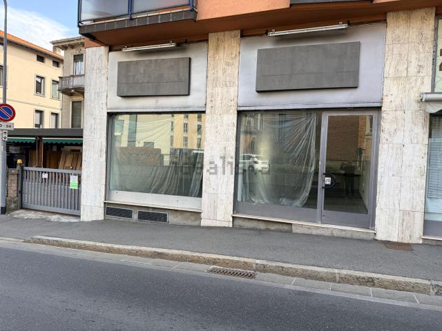 Locale in affitto di 120 m² in Via Risorgimento, 2