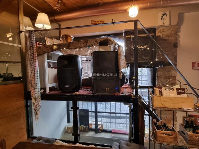 Locale in affitto di 120 m² in Via Trieste, 23