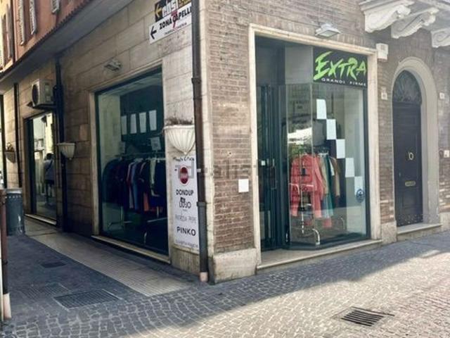 Locale in affitto di 120 m² in Via XX Settembre, 60