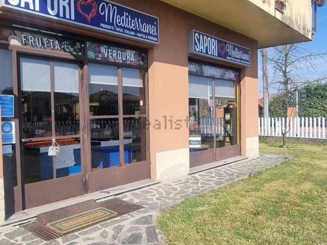 Locale in affitto di 120 m² in Viale Alcide de Gasperi