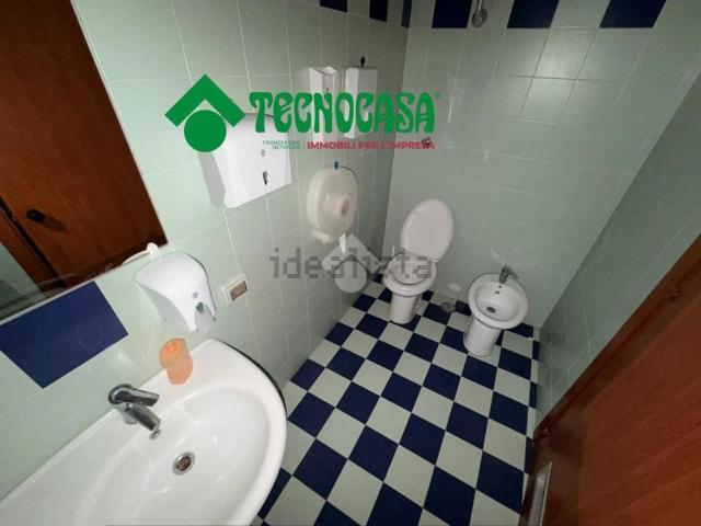 Locale in affitto di 120 m² in Viale San Modestino